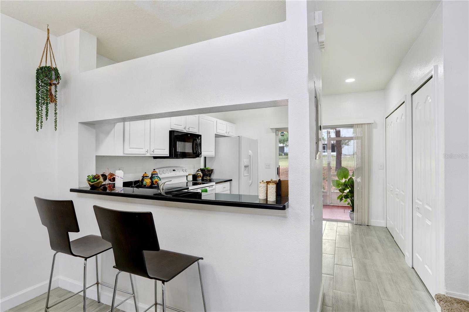 2459 LAKE WOODBERRY CIR