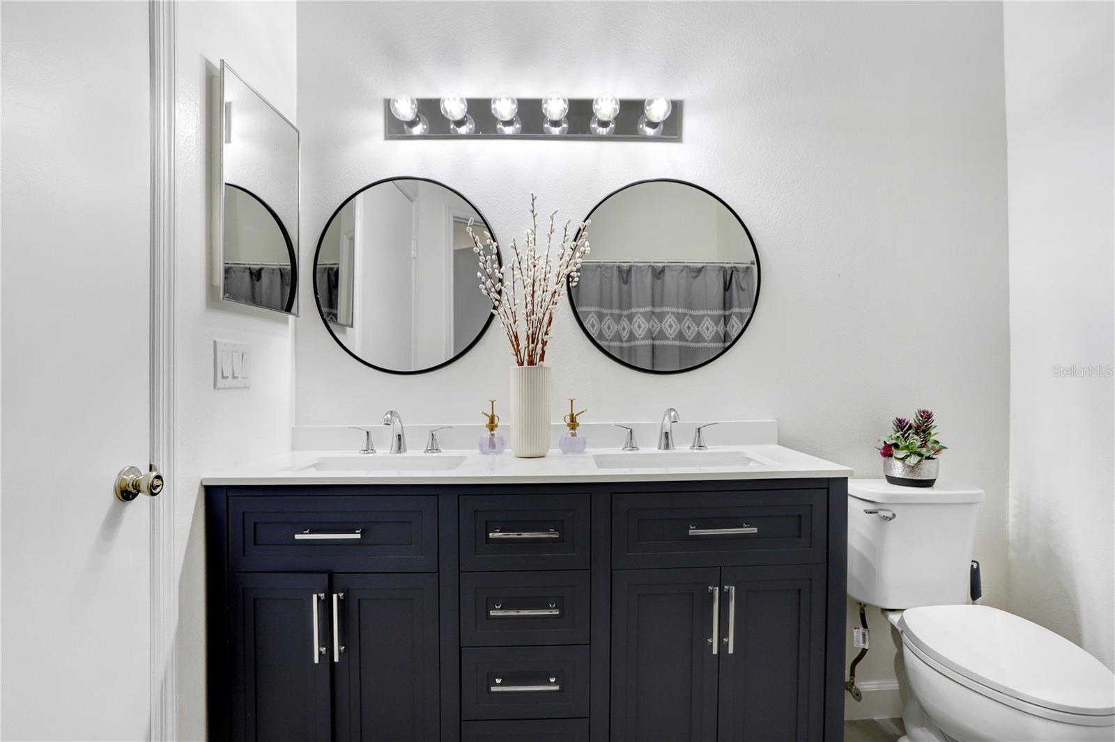 2459 LAKE WOODBERRY CIR