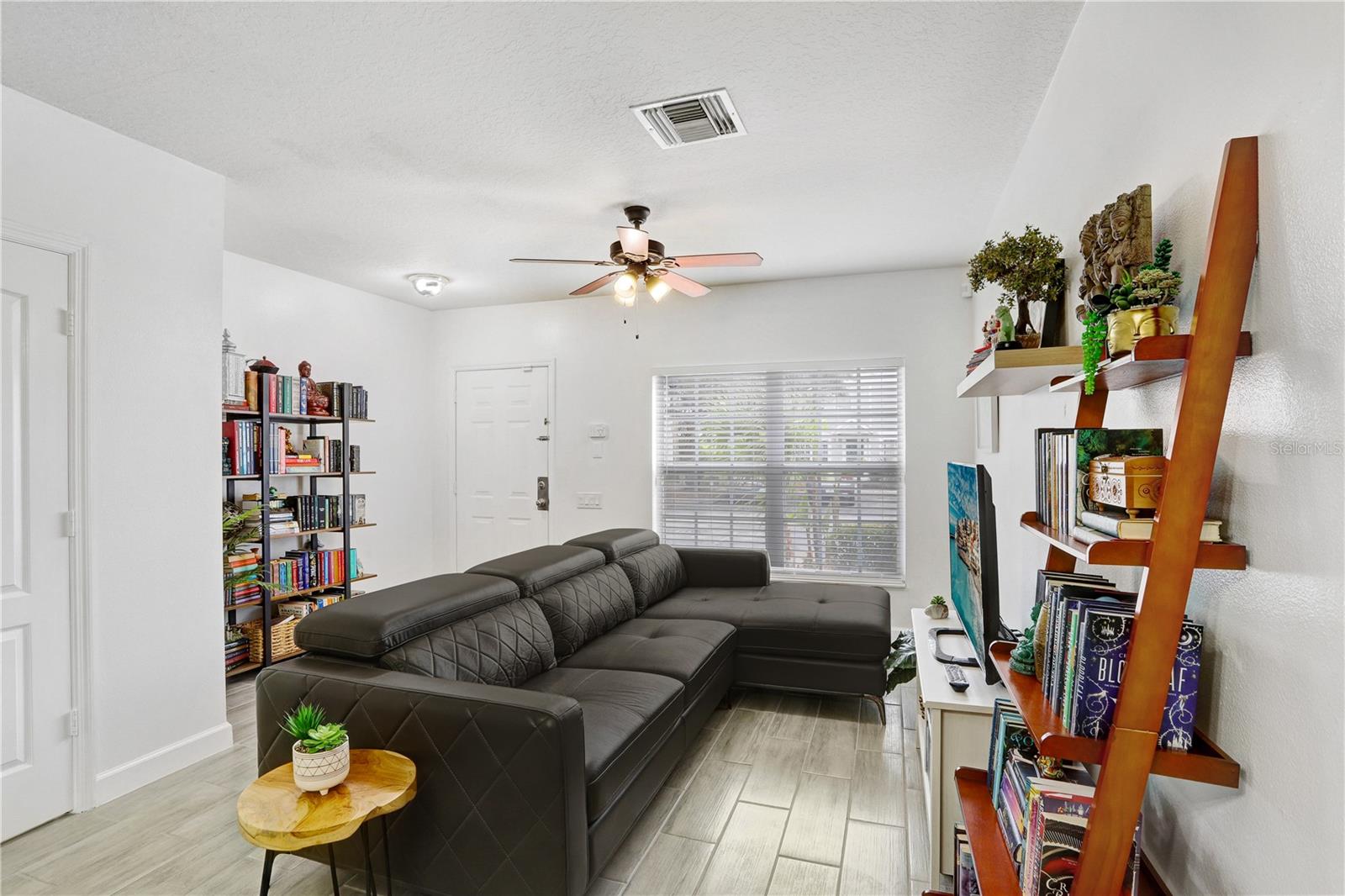 2459 LAKE WOODBERRY CIR