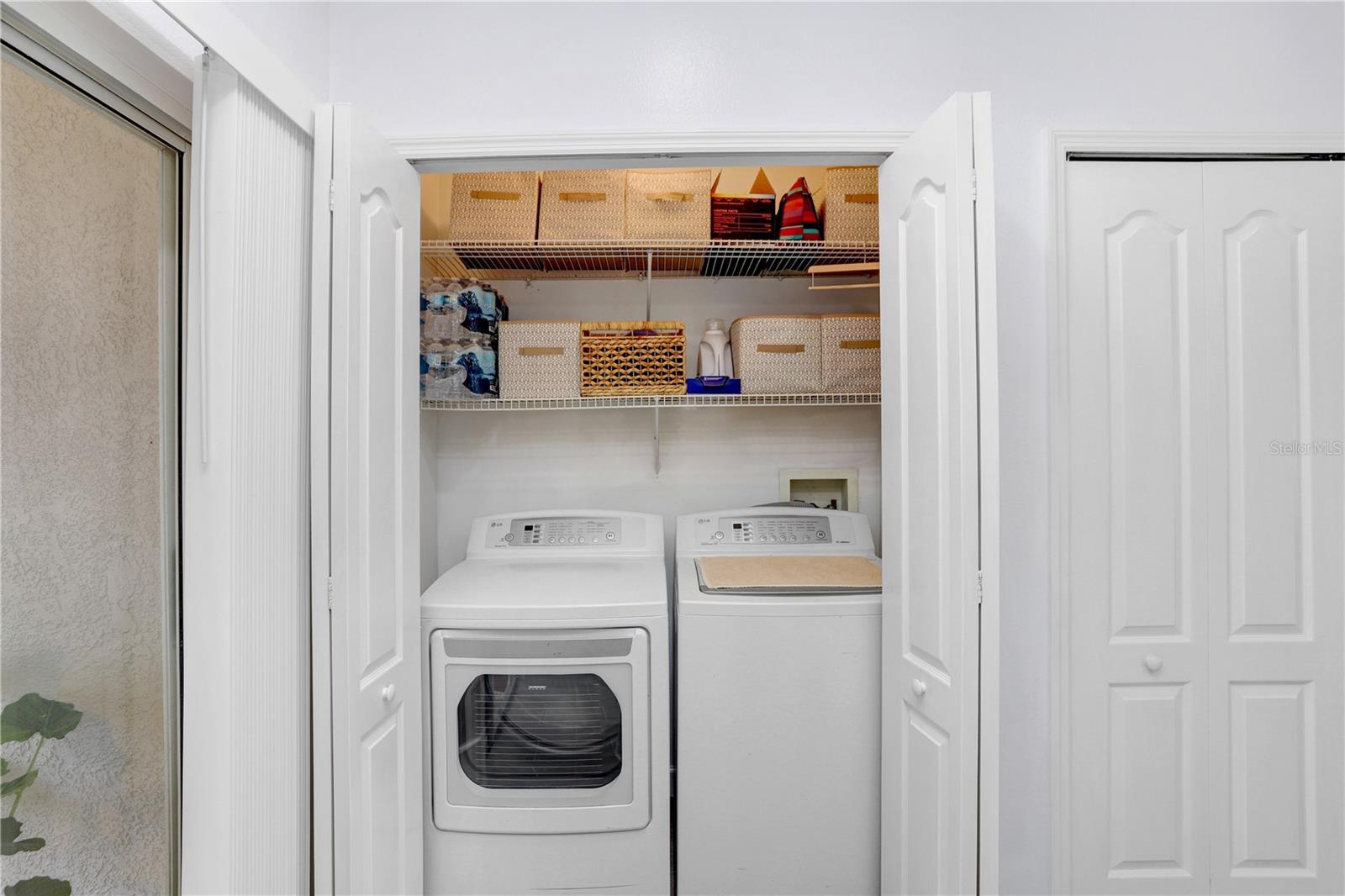 2459 LAKE WOODBERRY CIR