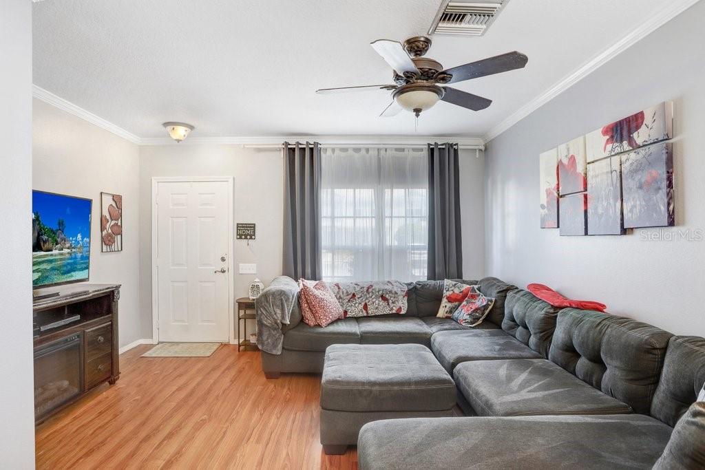 2418 LAKE WOODBERRY CIR