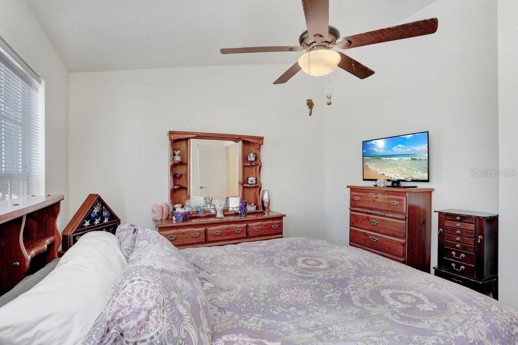 2418 LAKE WOODBERRY CIR