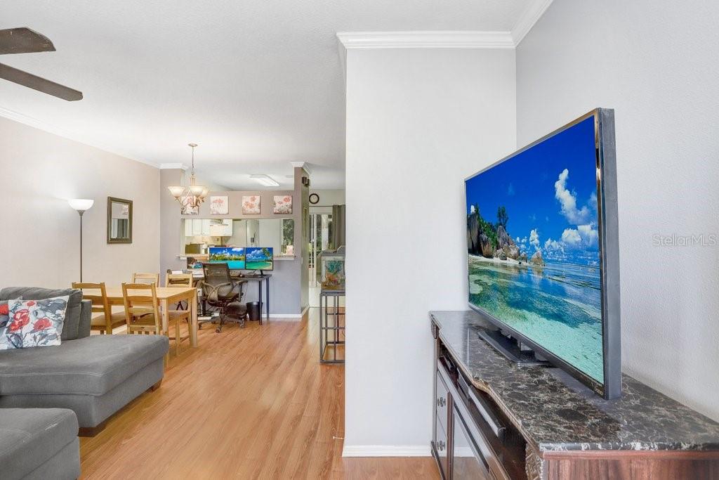 2418 LAKE WOODBERRY CIR