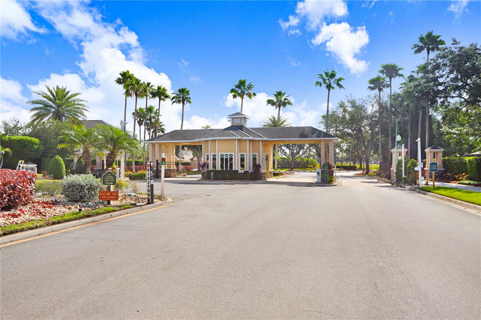 23325 ABERCORN LN