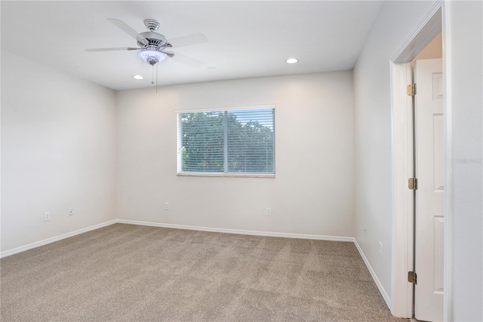 23325 ABERCORN LN