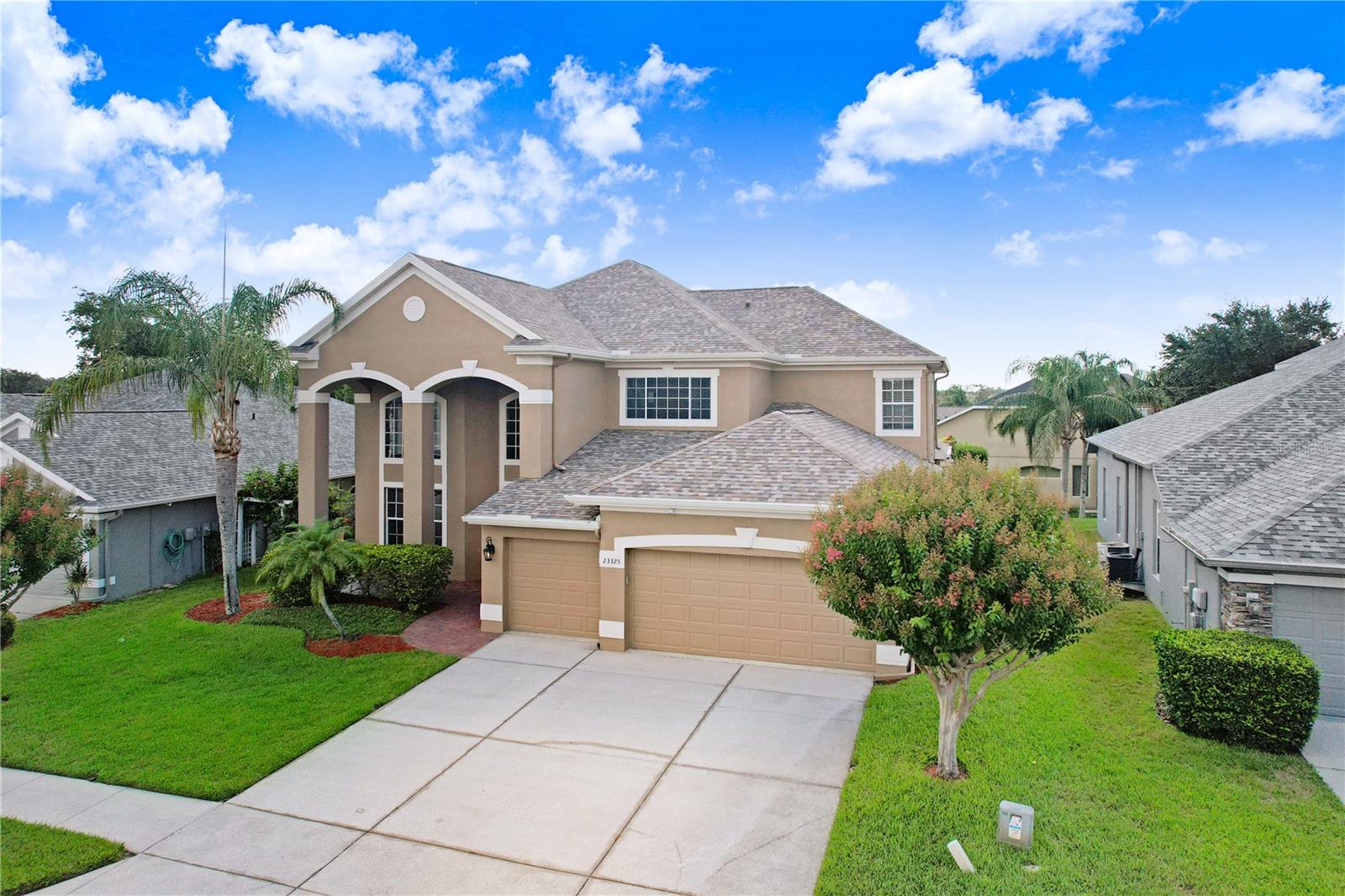 23325 ABERCORN LN