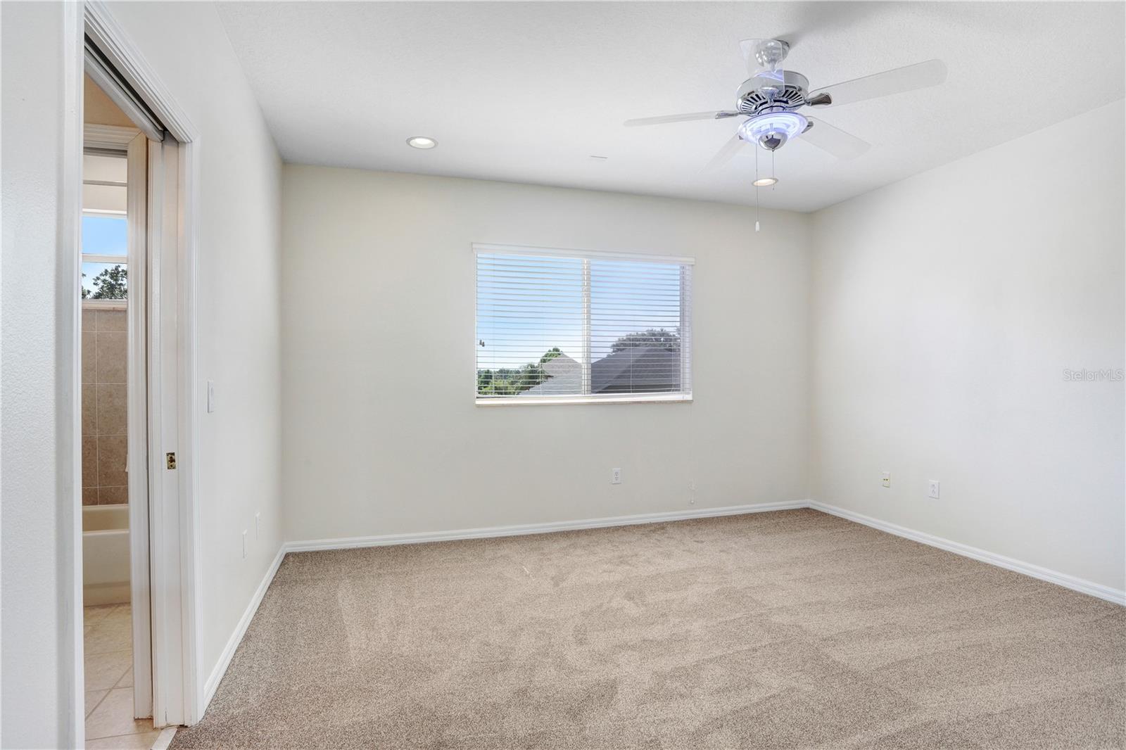 23325 ABERCORN LN