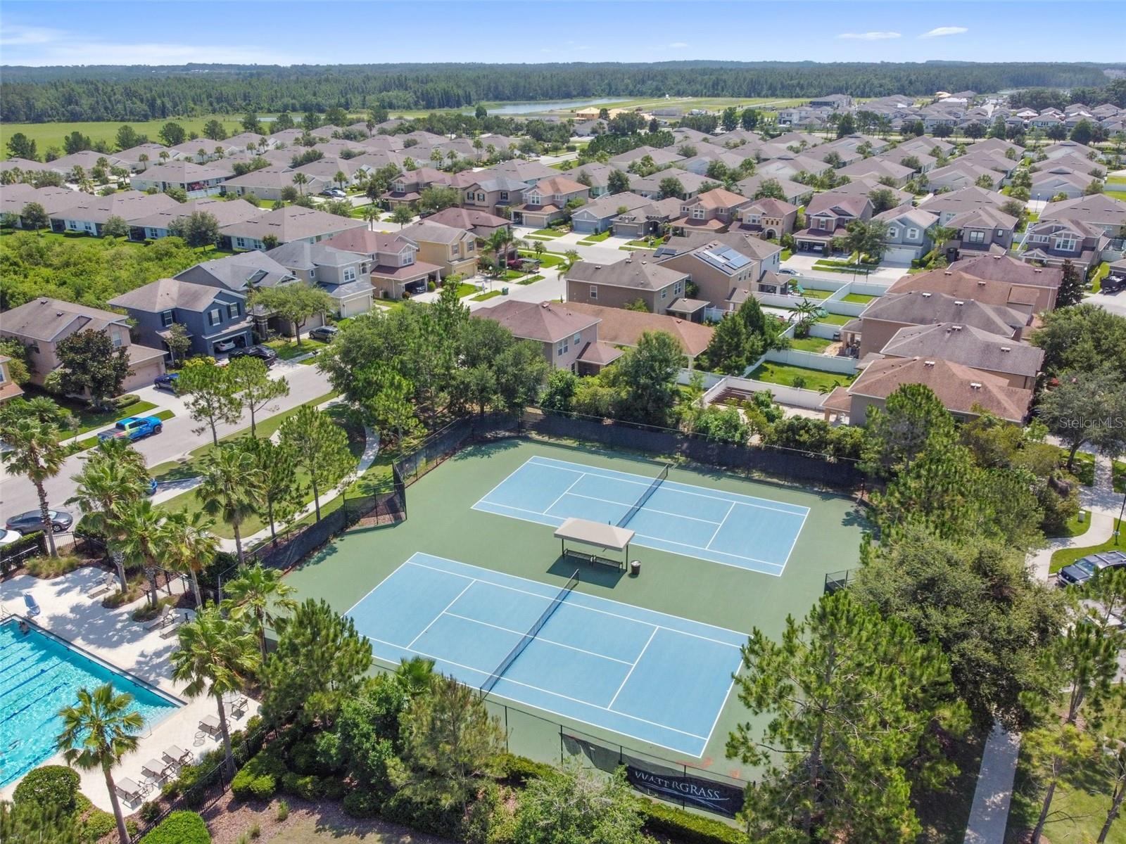 32015 SUMMERGLADE DR
