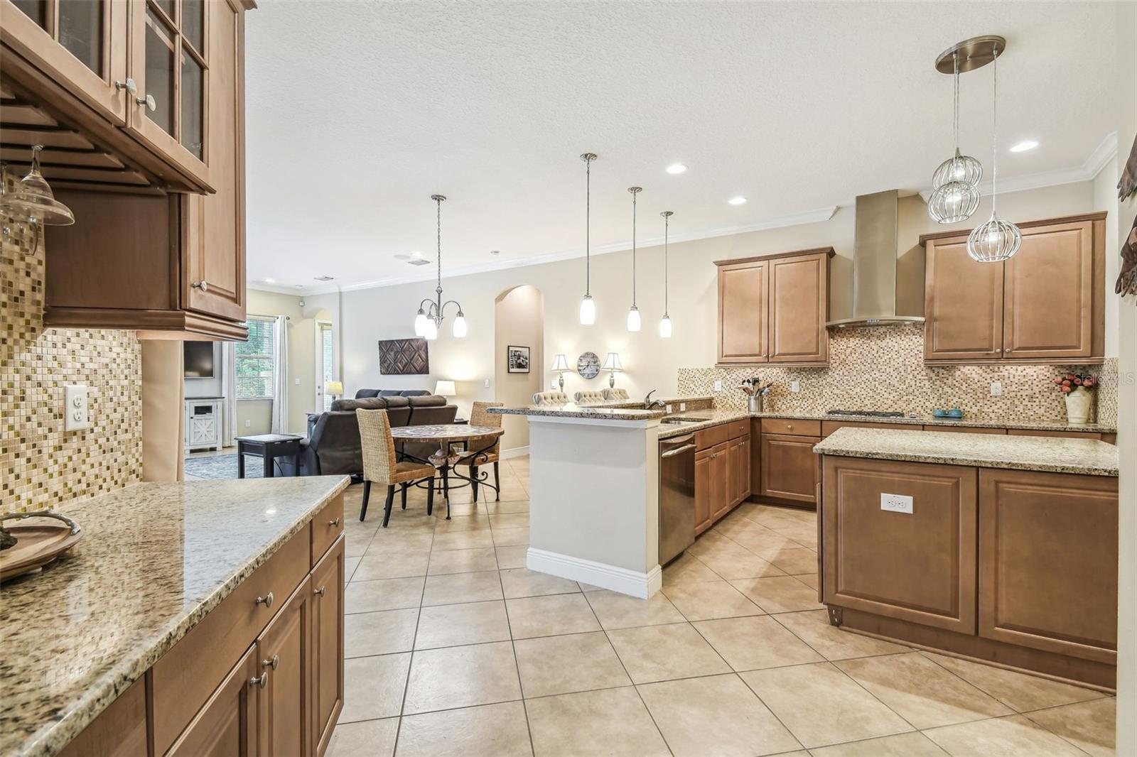 32015 SUMMERGLADE DR