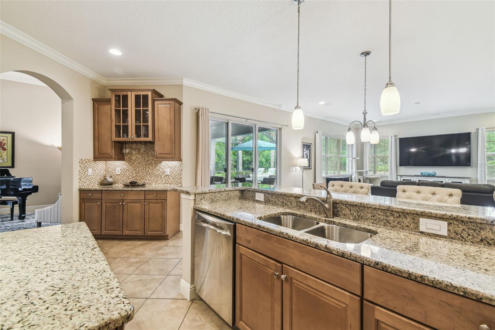 32015 SUMMERGLADE DR