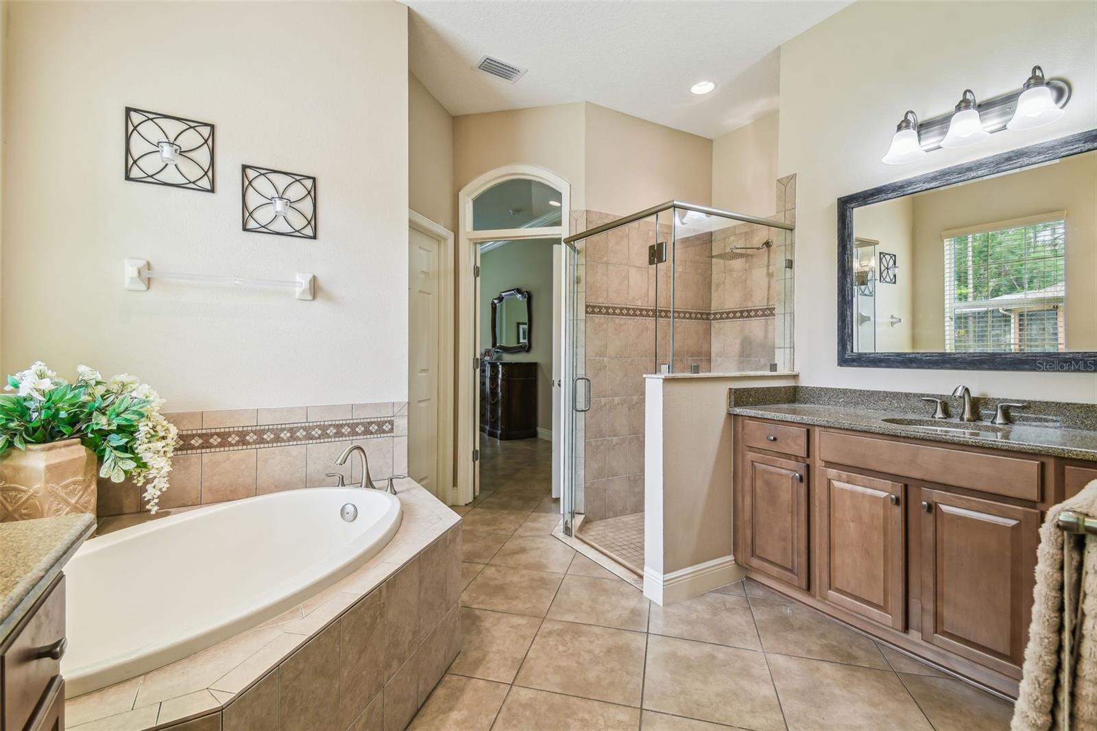32015 SUMMERGLADE DR
