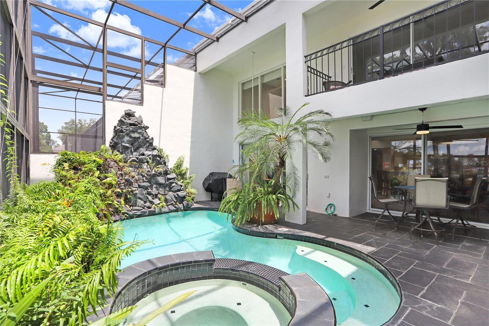 3145 LAKE ELLEN DR #3145