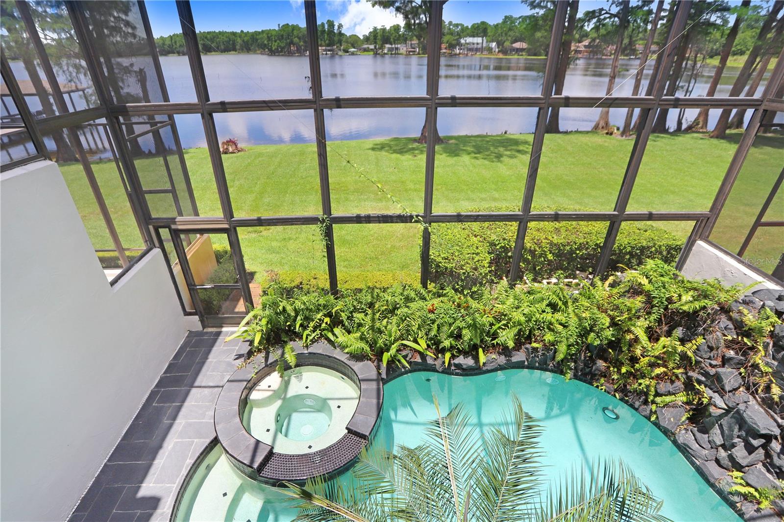 3145 LAKE ELLEN DR #3145