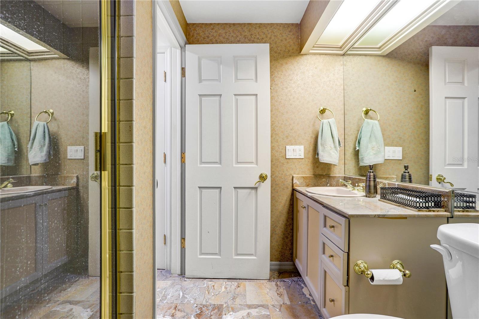 3145 LAKE ELLEN DR #3145