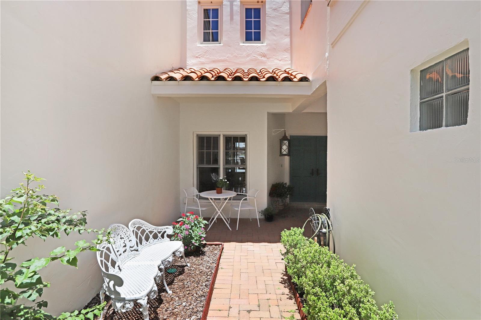 3145 LAKE ELLEN DR #3145