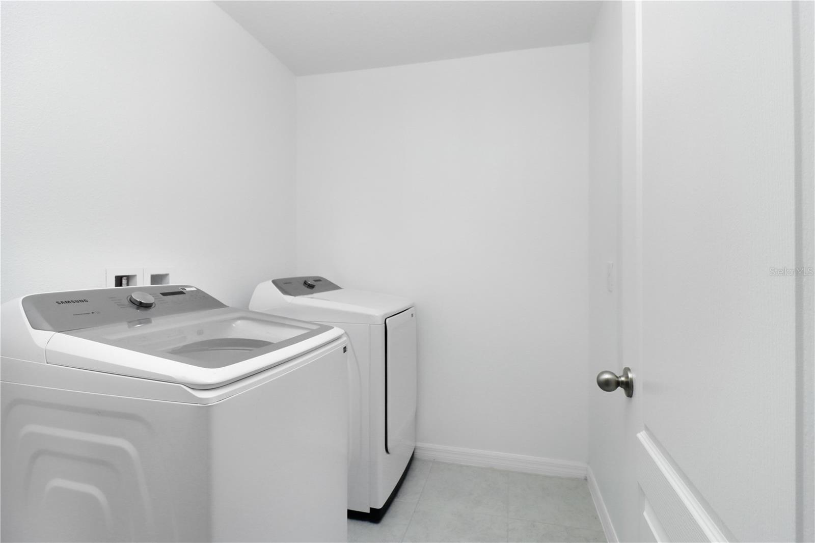 32103 POND APPLE BND