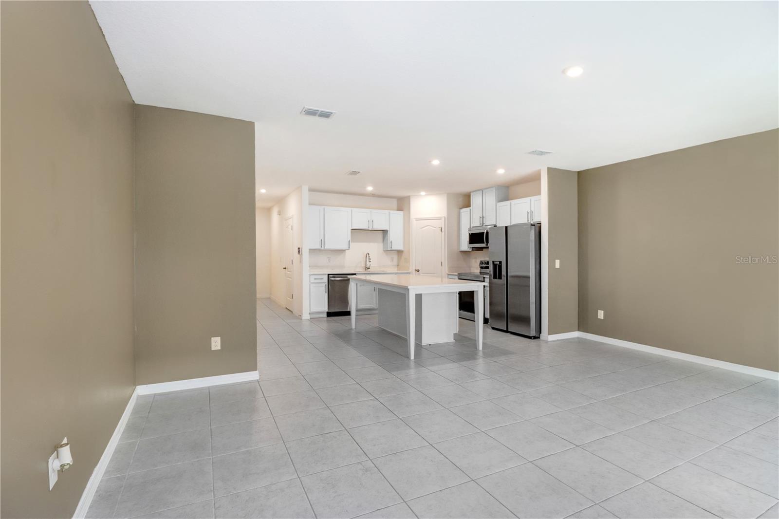 32103 POND APPLE BND