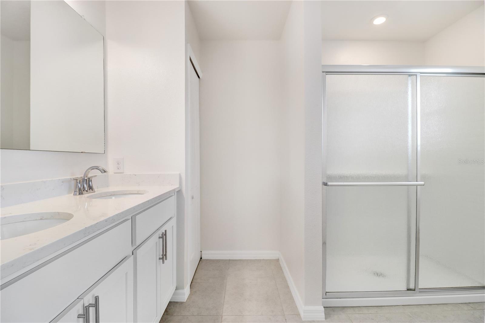 32103 POND APPLE BND