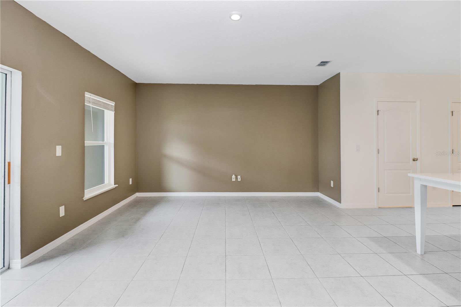 32103 POND APPLE BND