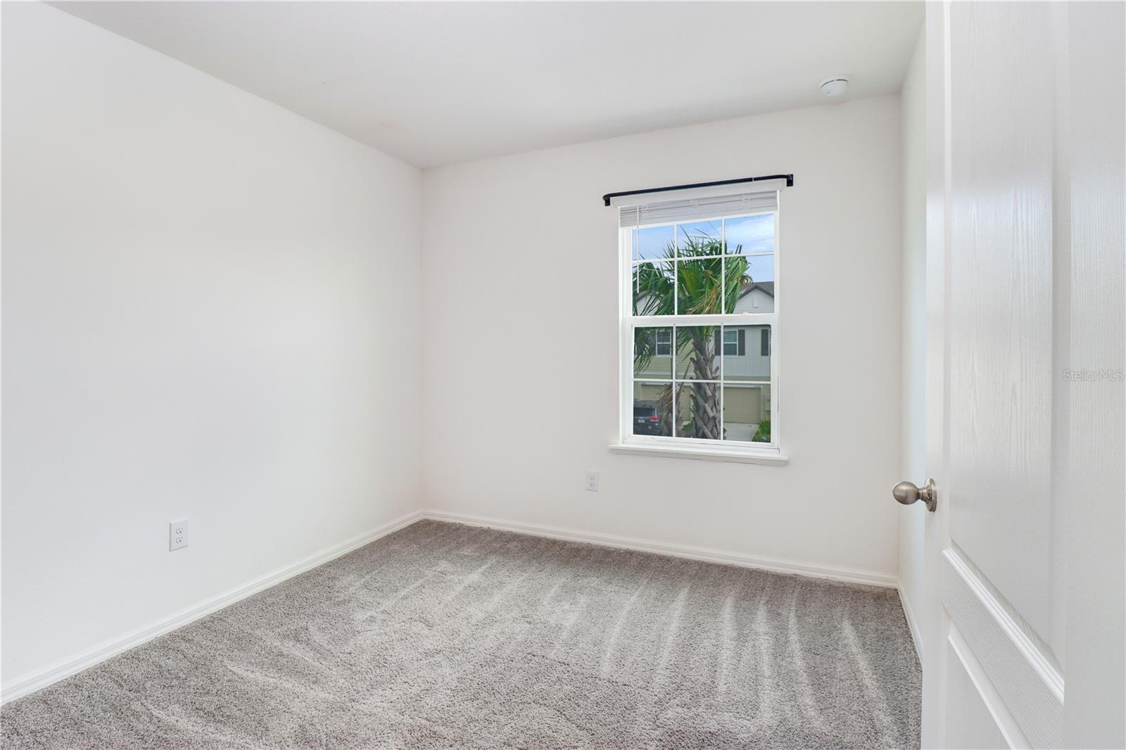 32103 POND APPLE BND