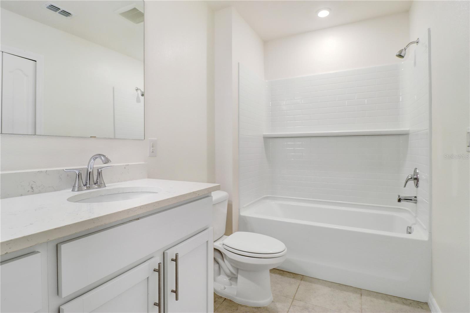 32103 POND APPLE BND