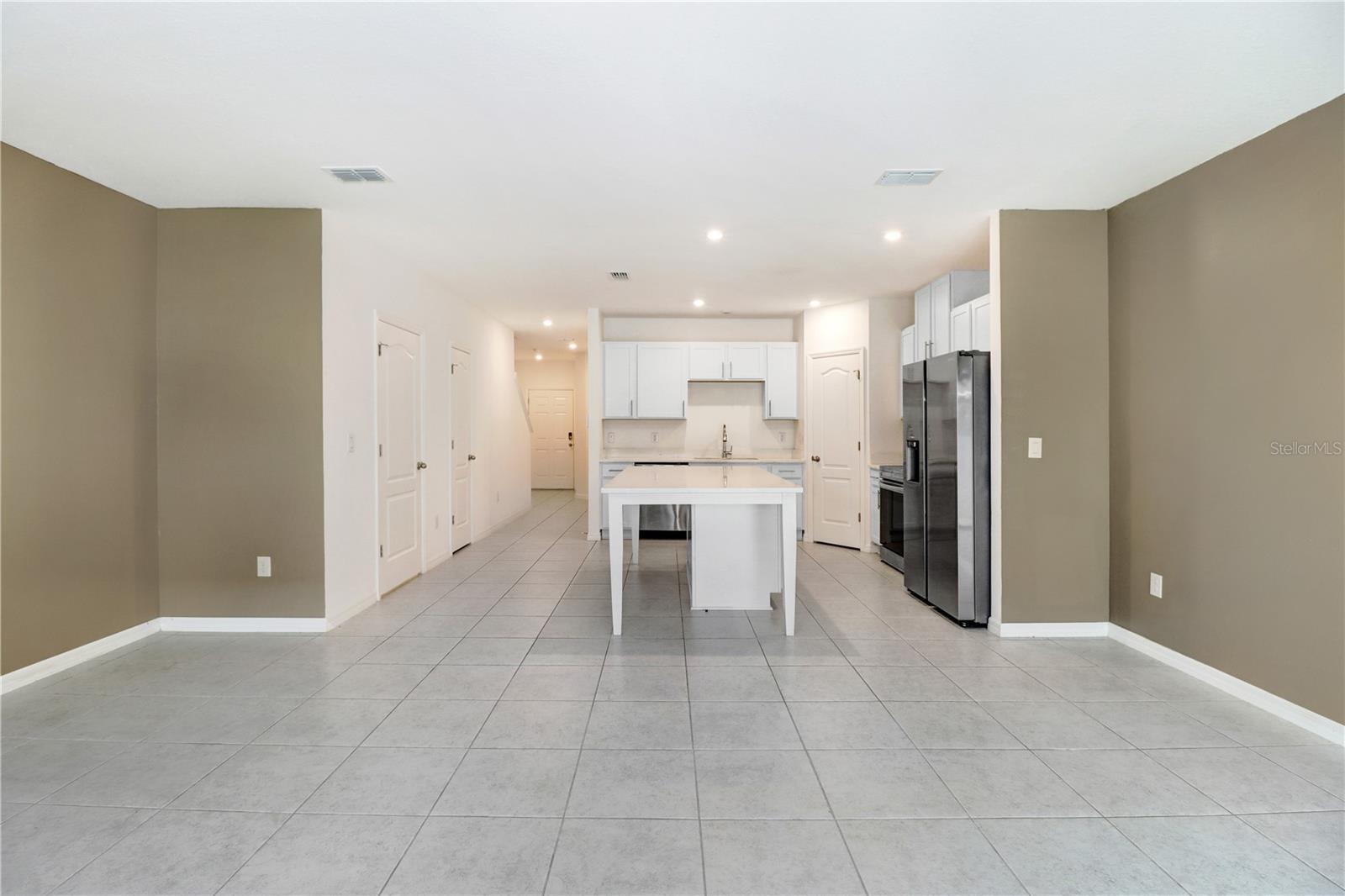 32103 POND APPLE BND