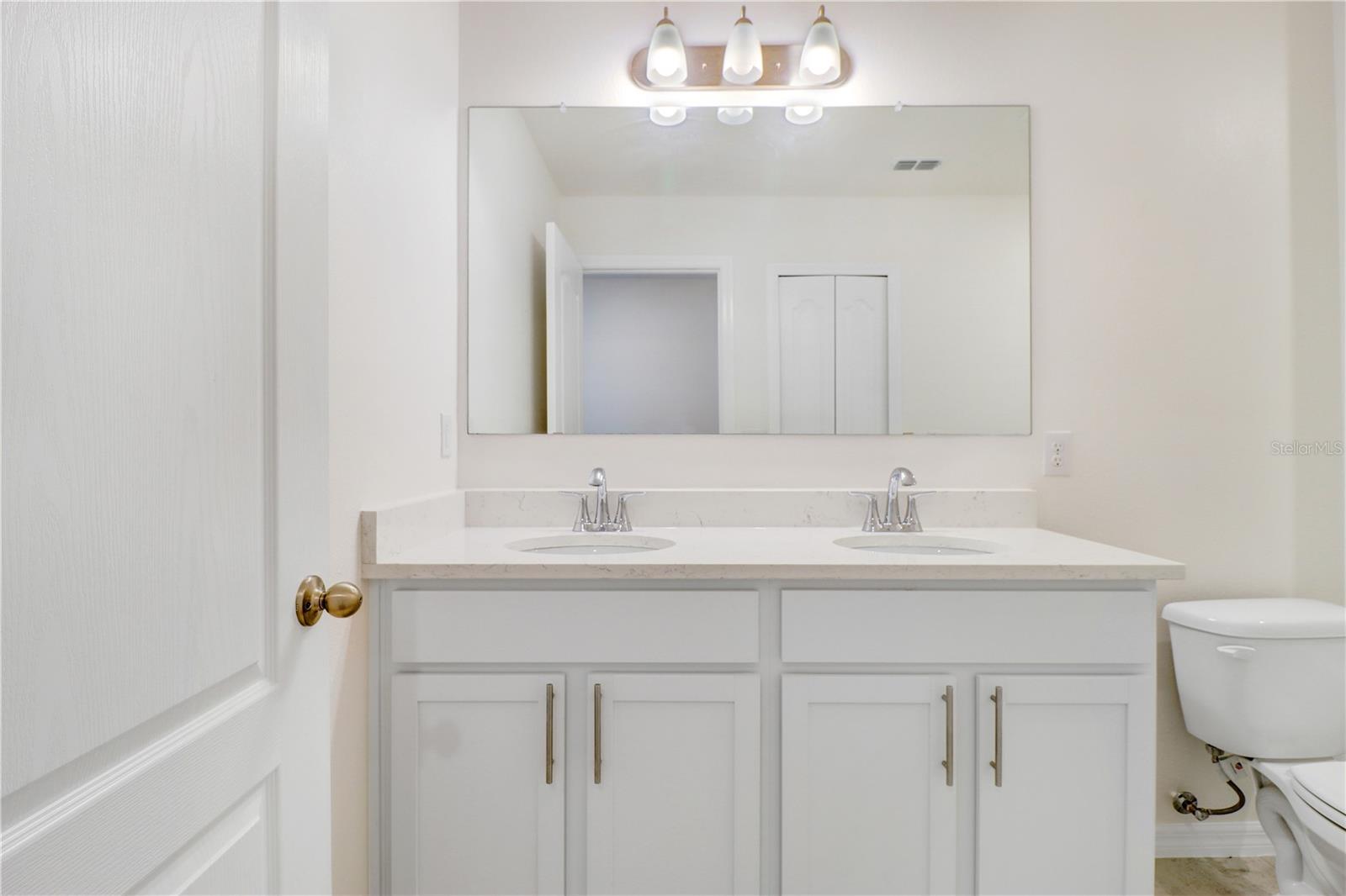 32103 POND APPLE BND