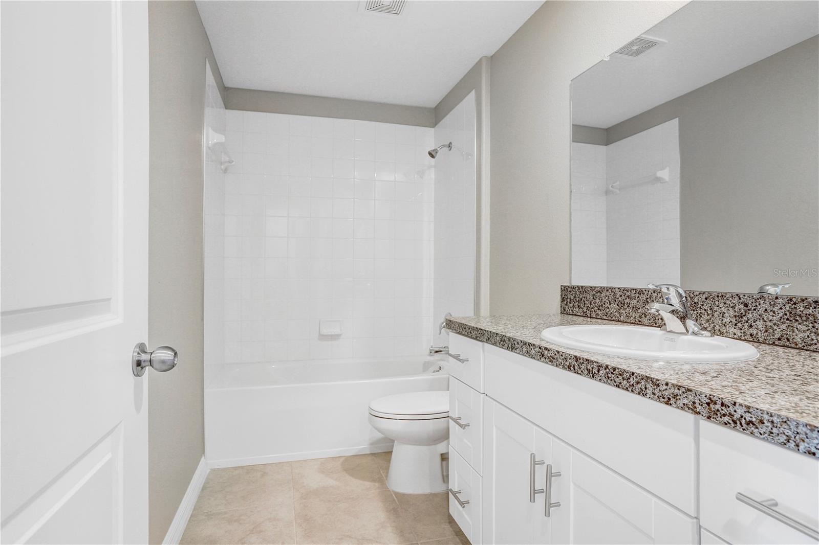 6211 SPRING CRAYFISH AVE