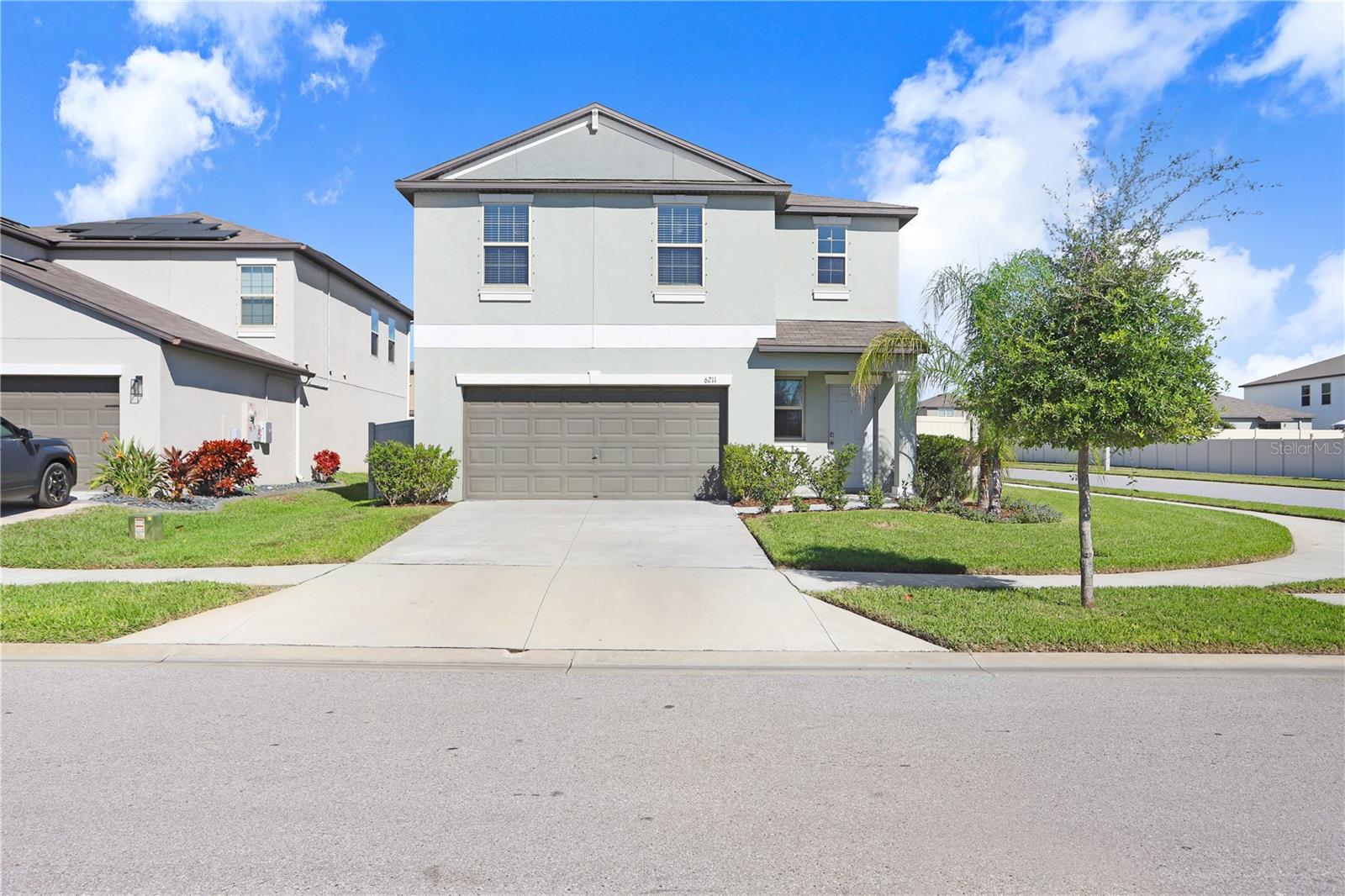 6211 SPRING CRAYFISH AVE