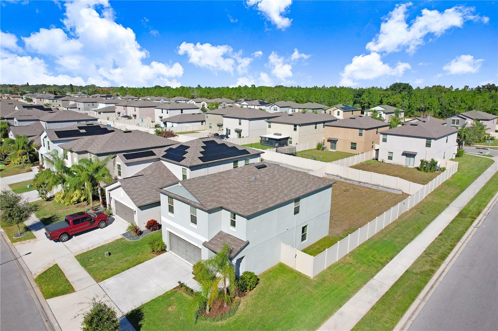 6211 SPRING CRAYFISH AVE