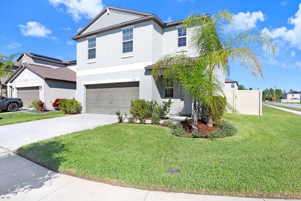 6211 SPRING CRAYFISH AVE