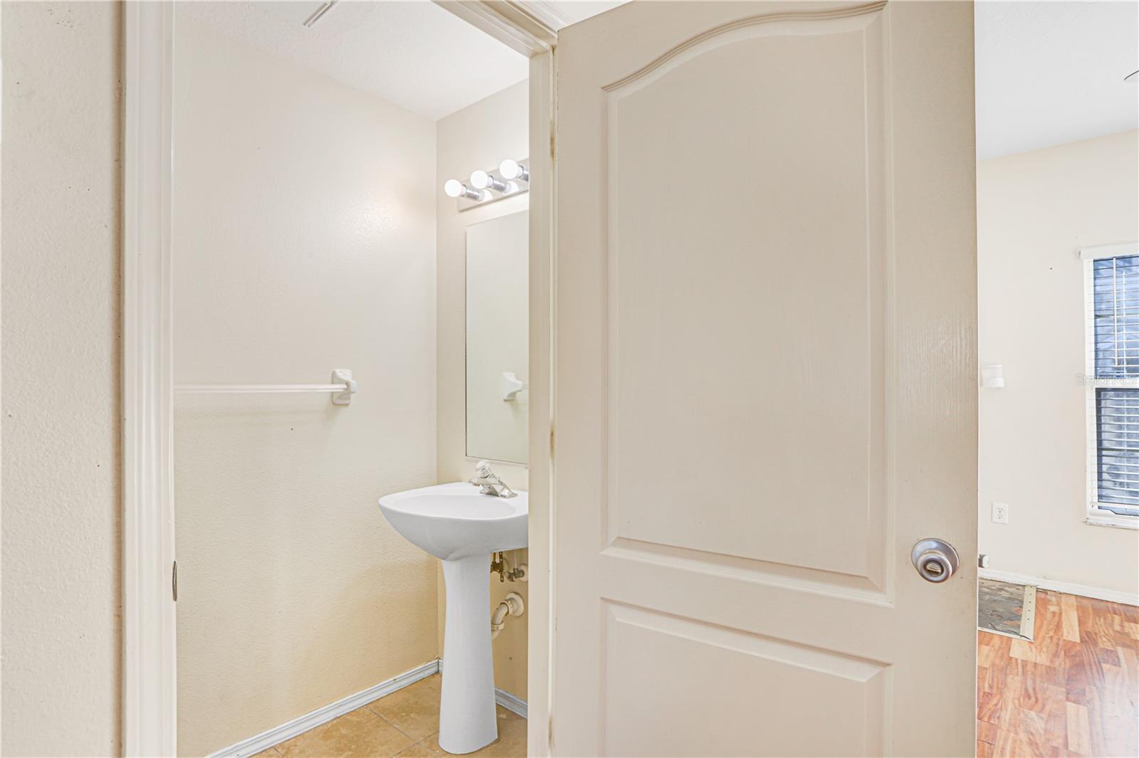 2339 LAKE WOODBERRY CIR