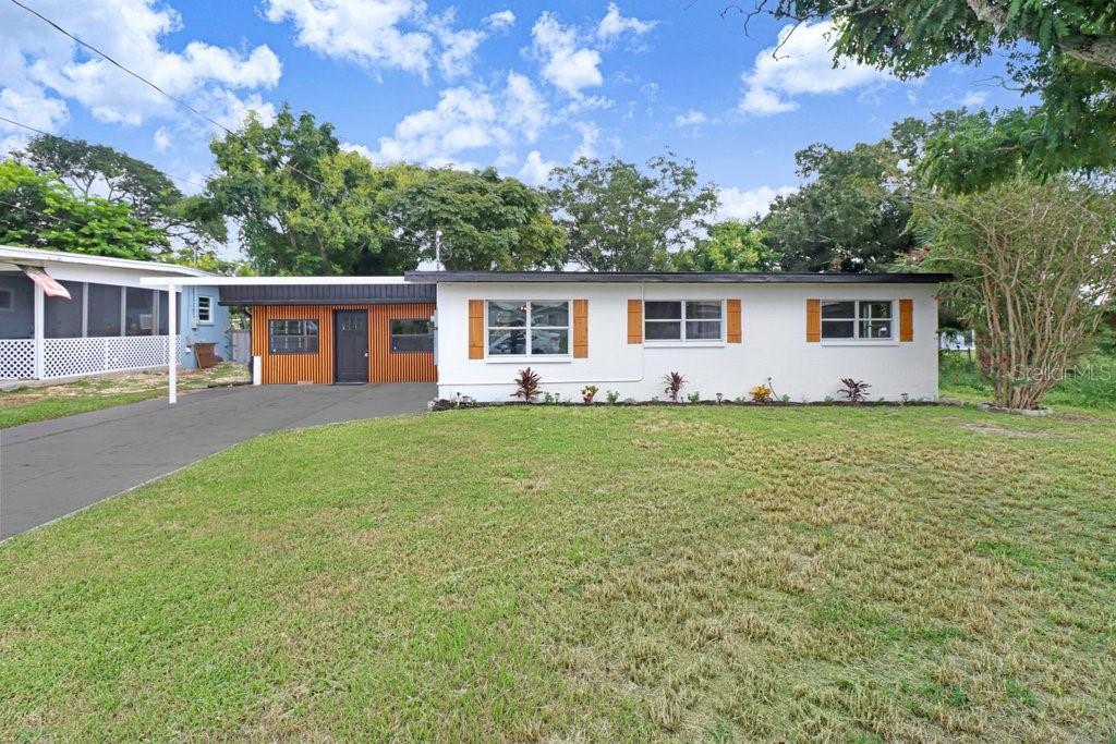 124 EDGEWATER DR