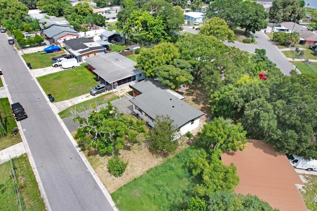 124 EDGEWATER DR
