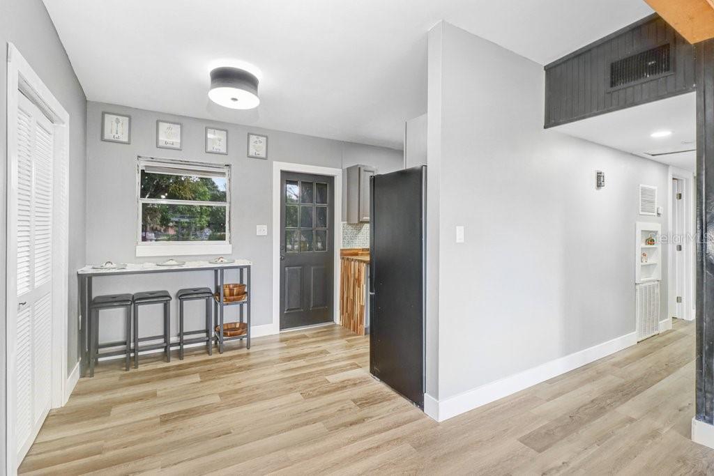 124 EDGEWATER DR