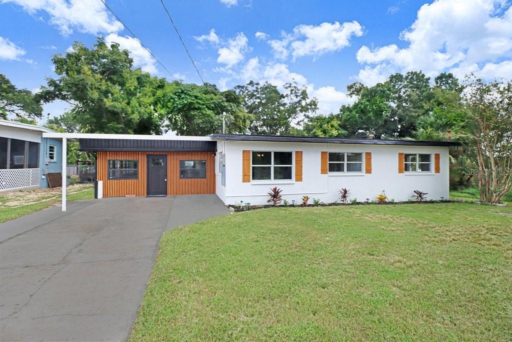 124 EDGEWATER DR