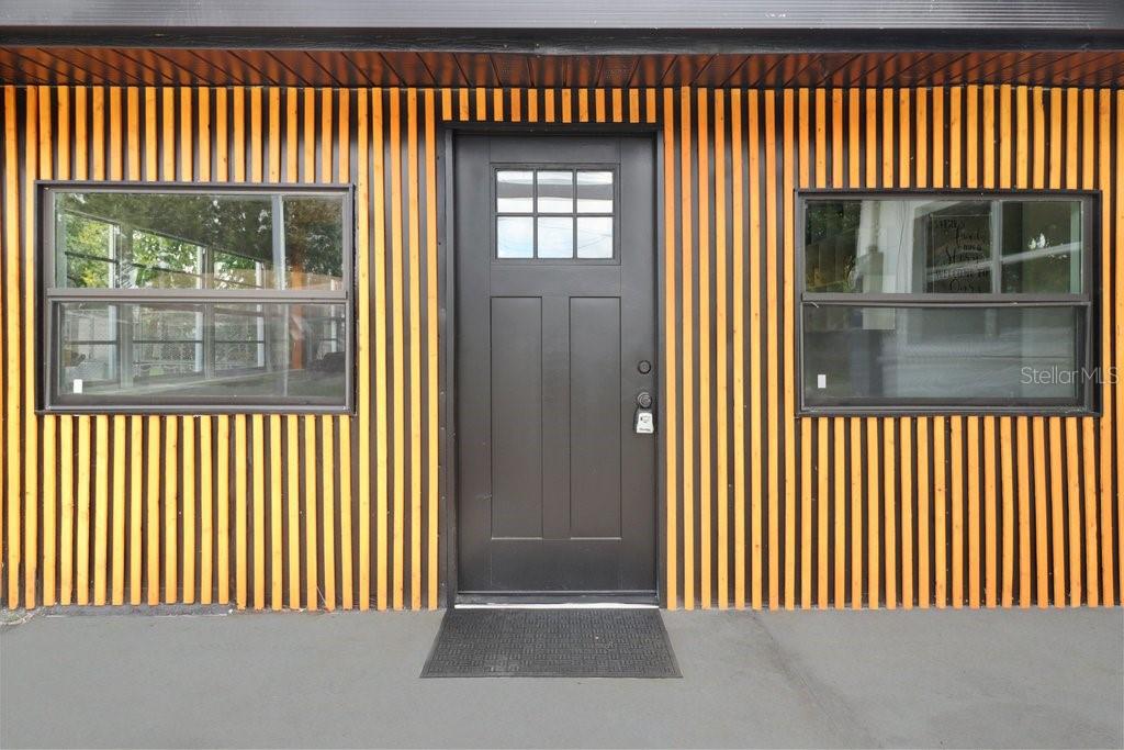 124 EDGEWATER DR