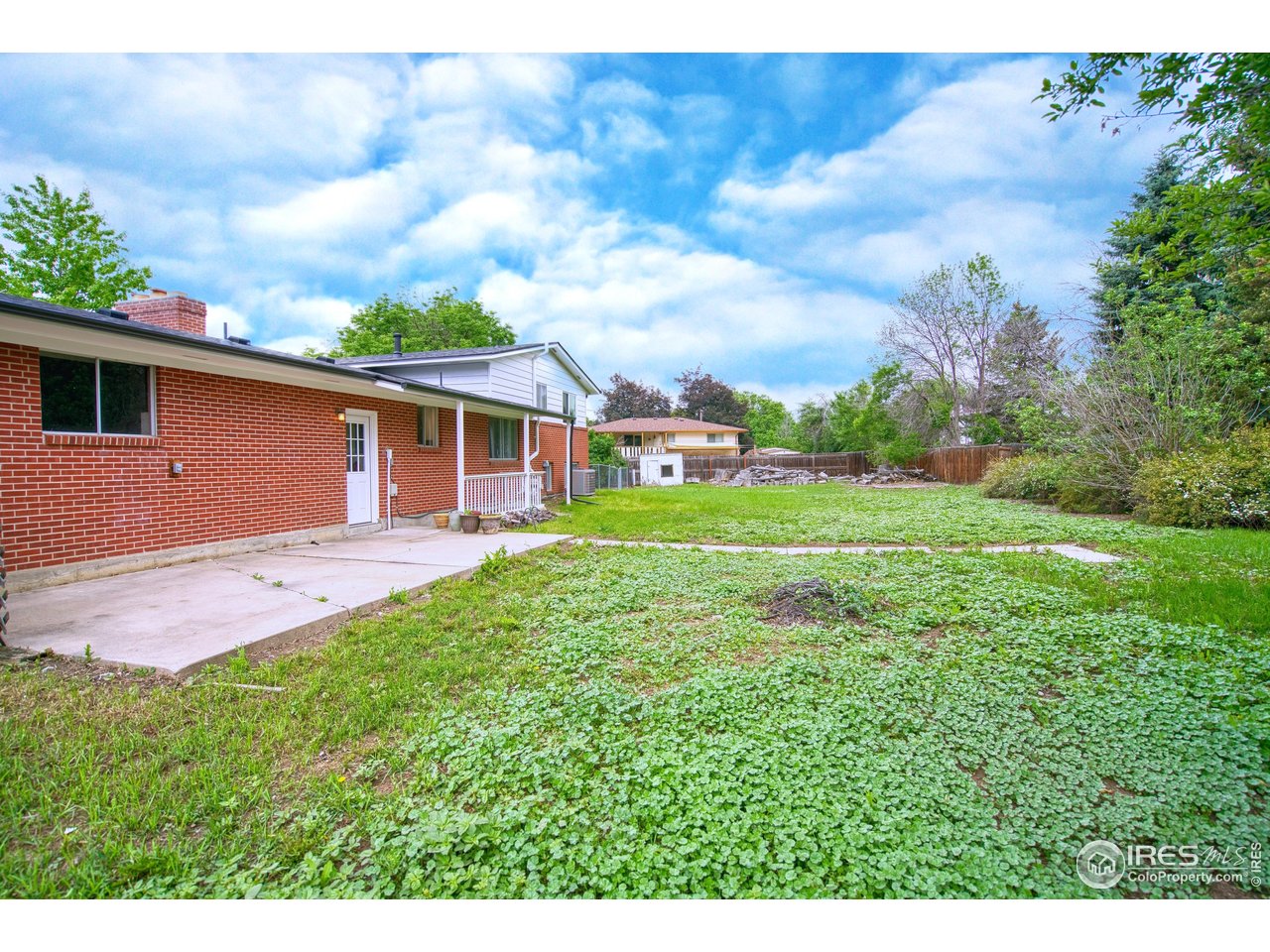 1868 Princess Dr