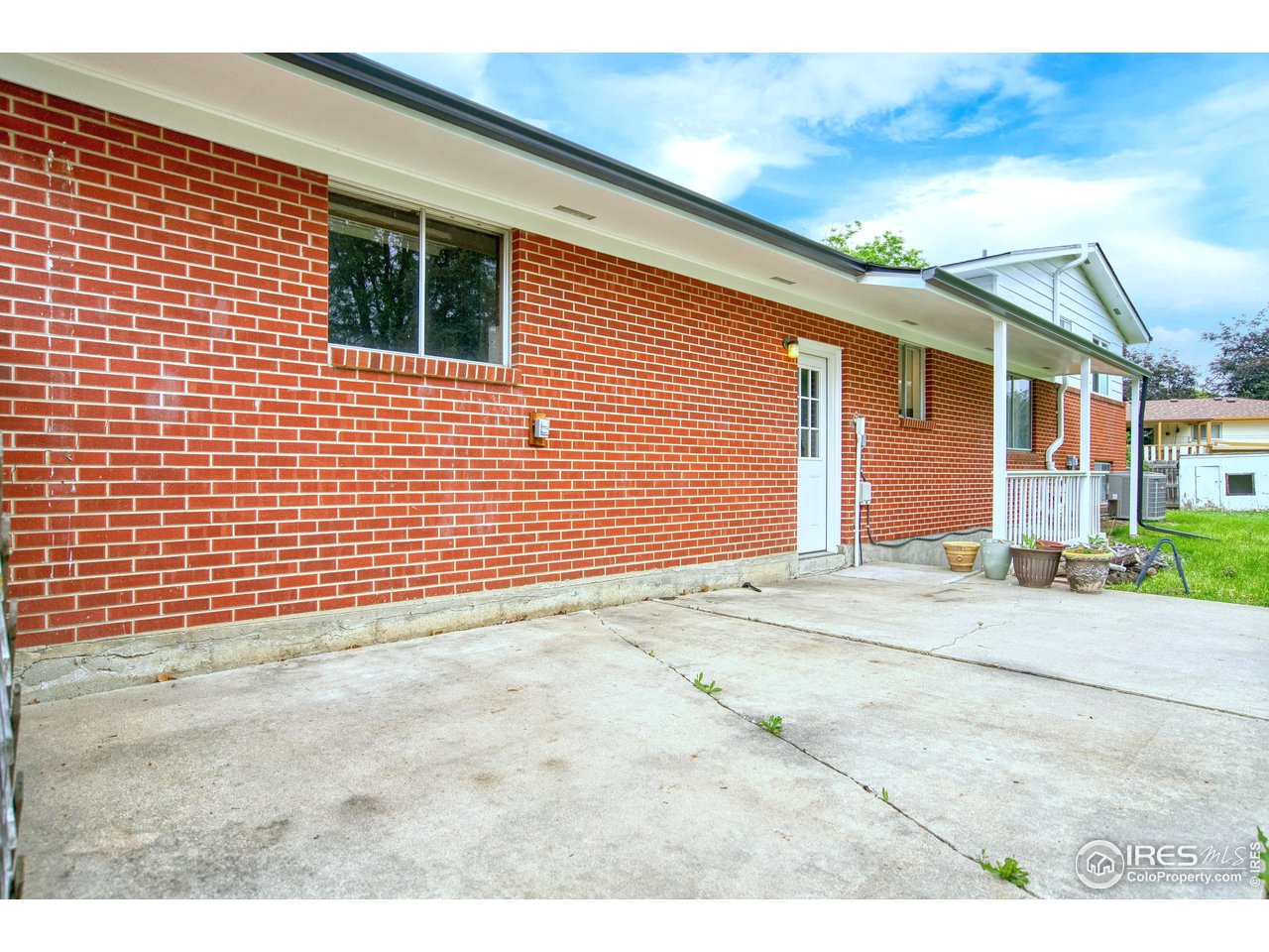 1868 Princess Dr