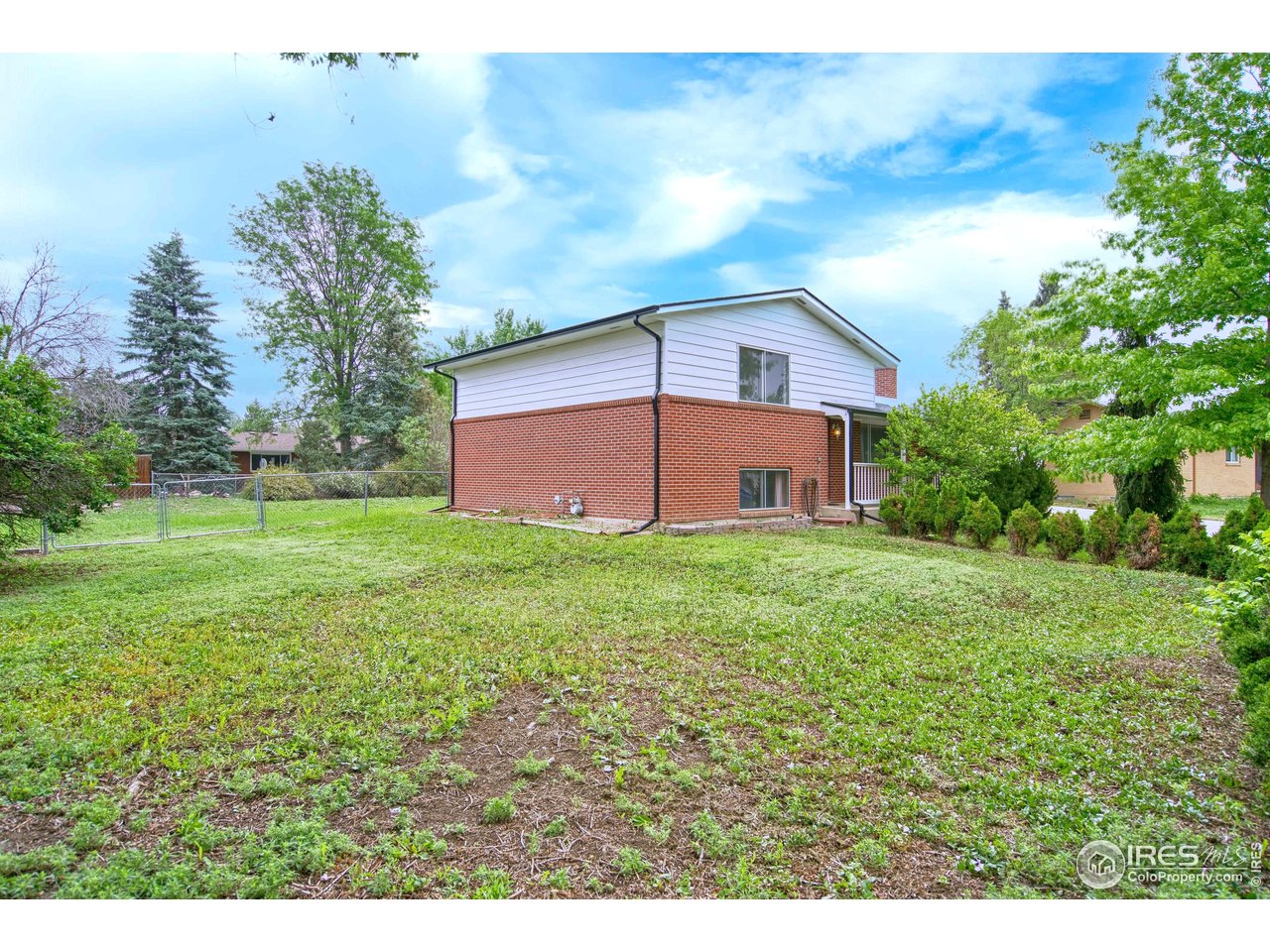 1868 Princess Dr