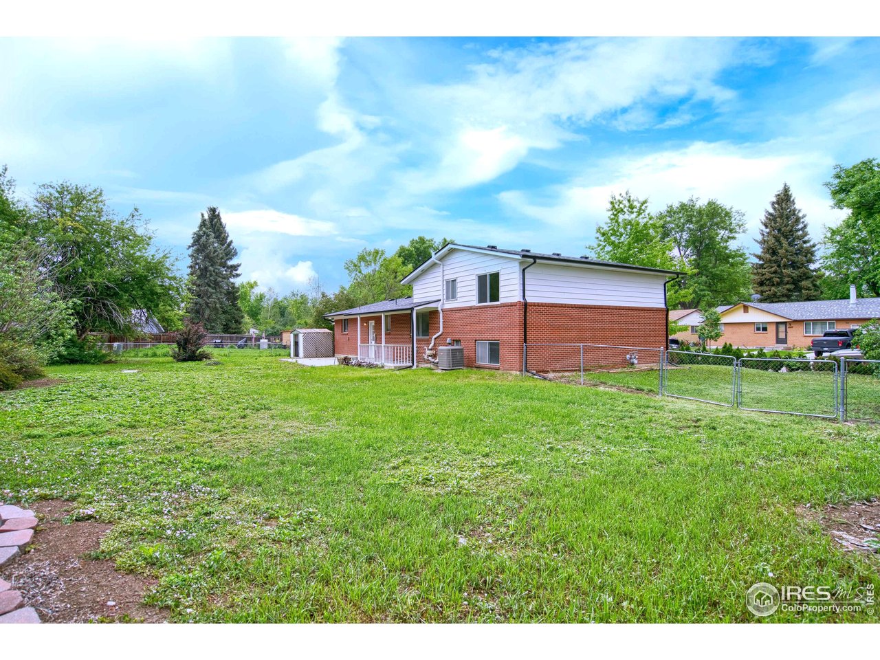 1868 Princess Dr