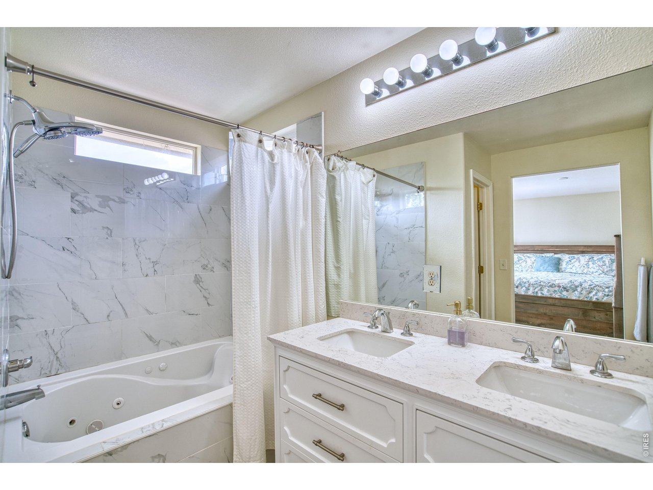 11316 Deerfield Dr