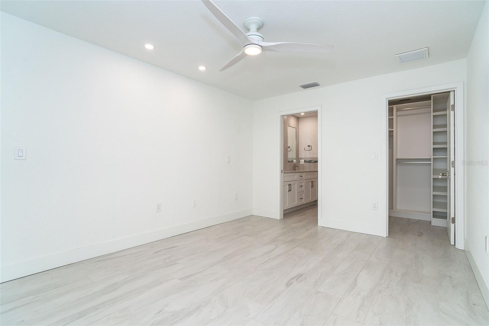 2700 N BEACH RD #A201