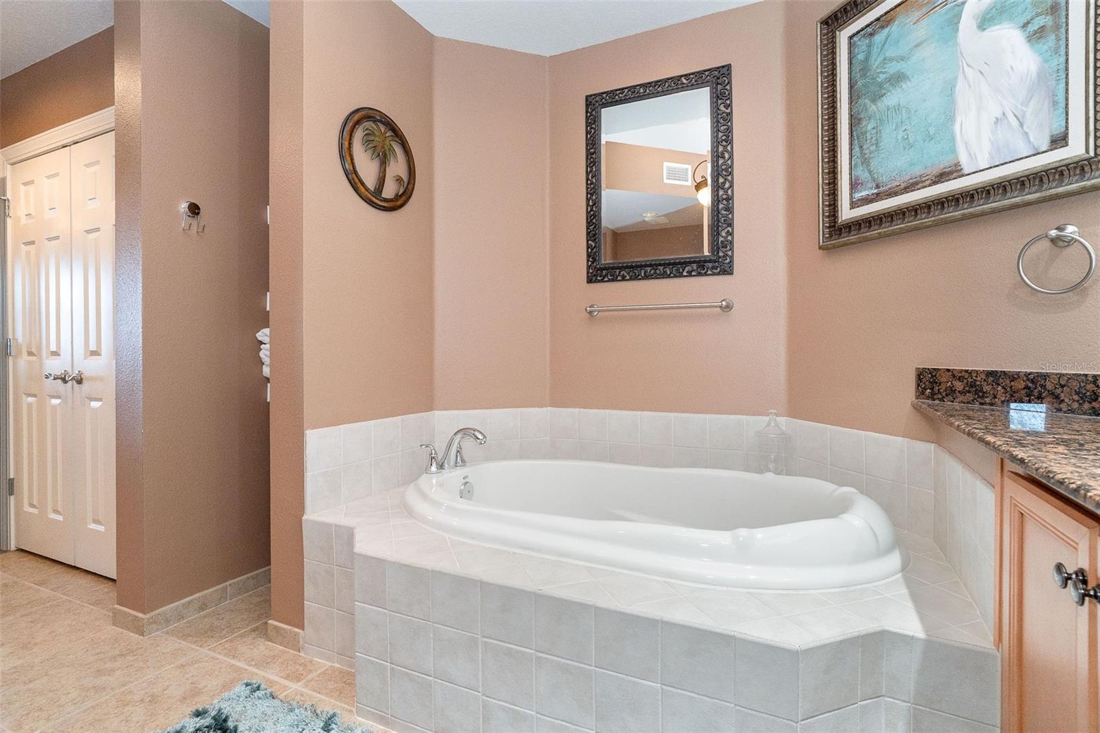 8561 AMBERJACK CIR #203