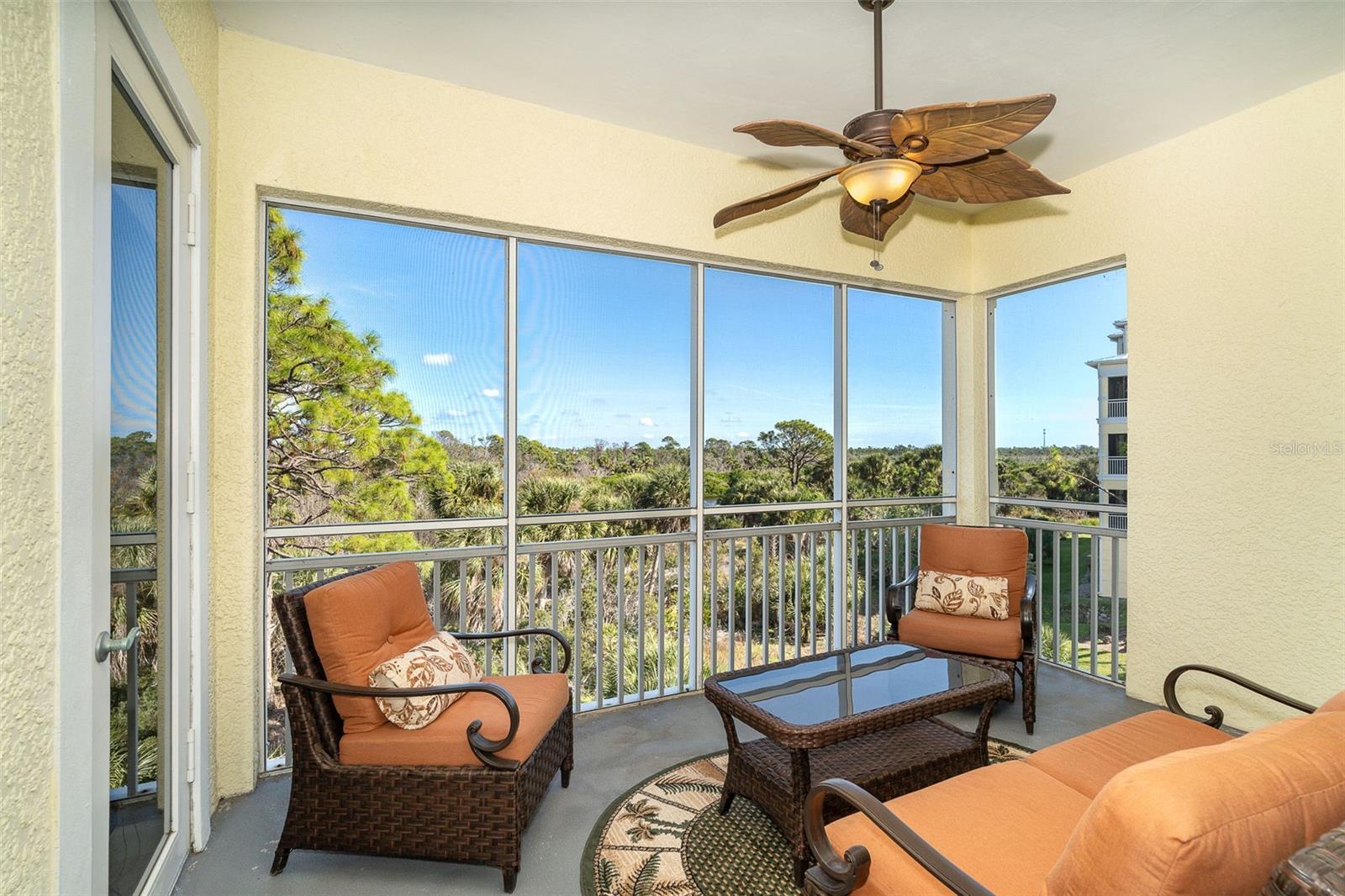 8561 AMBERJACK CIR #203