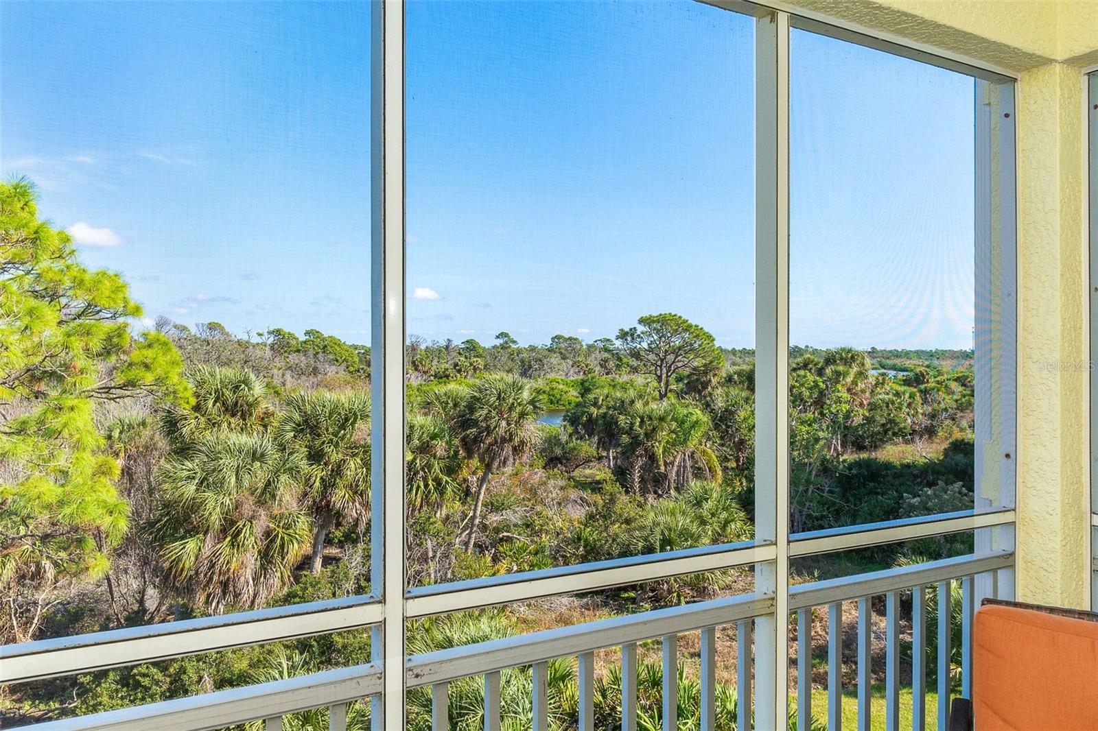 8561 AMBERJACK CIR #203