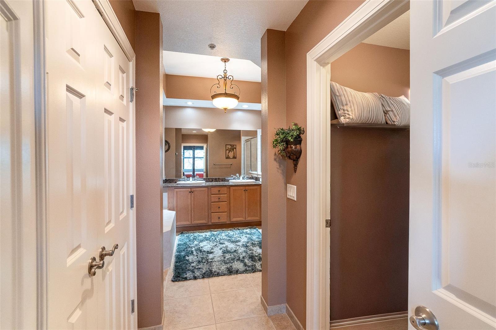 8561 AMBERJACK CIR #203