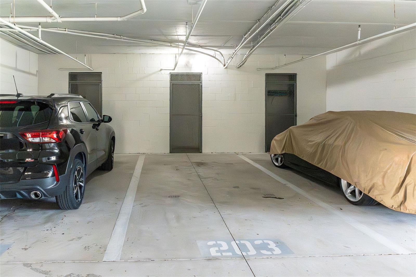 8561 AMBERJACK CIR #203