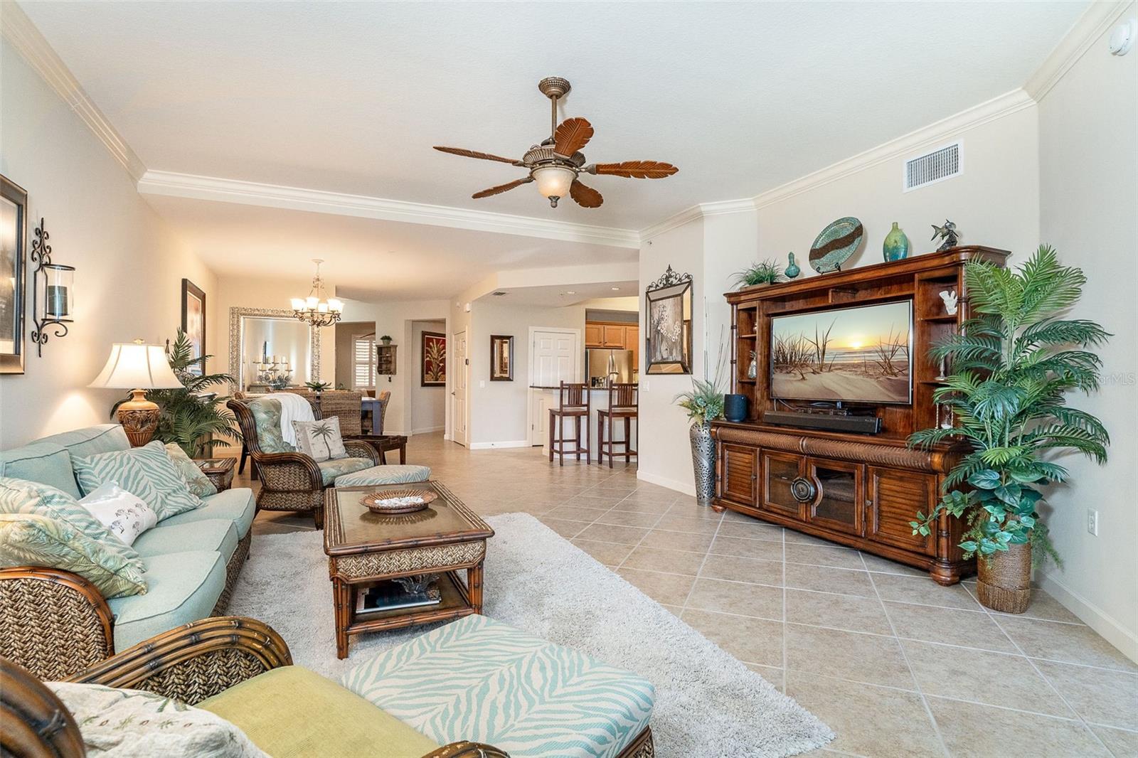 8561 AMBERJACK CIR #203