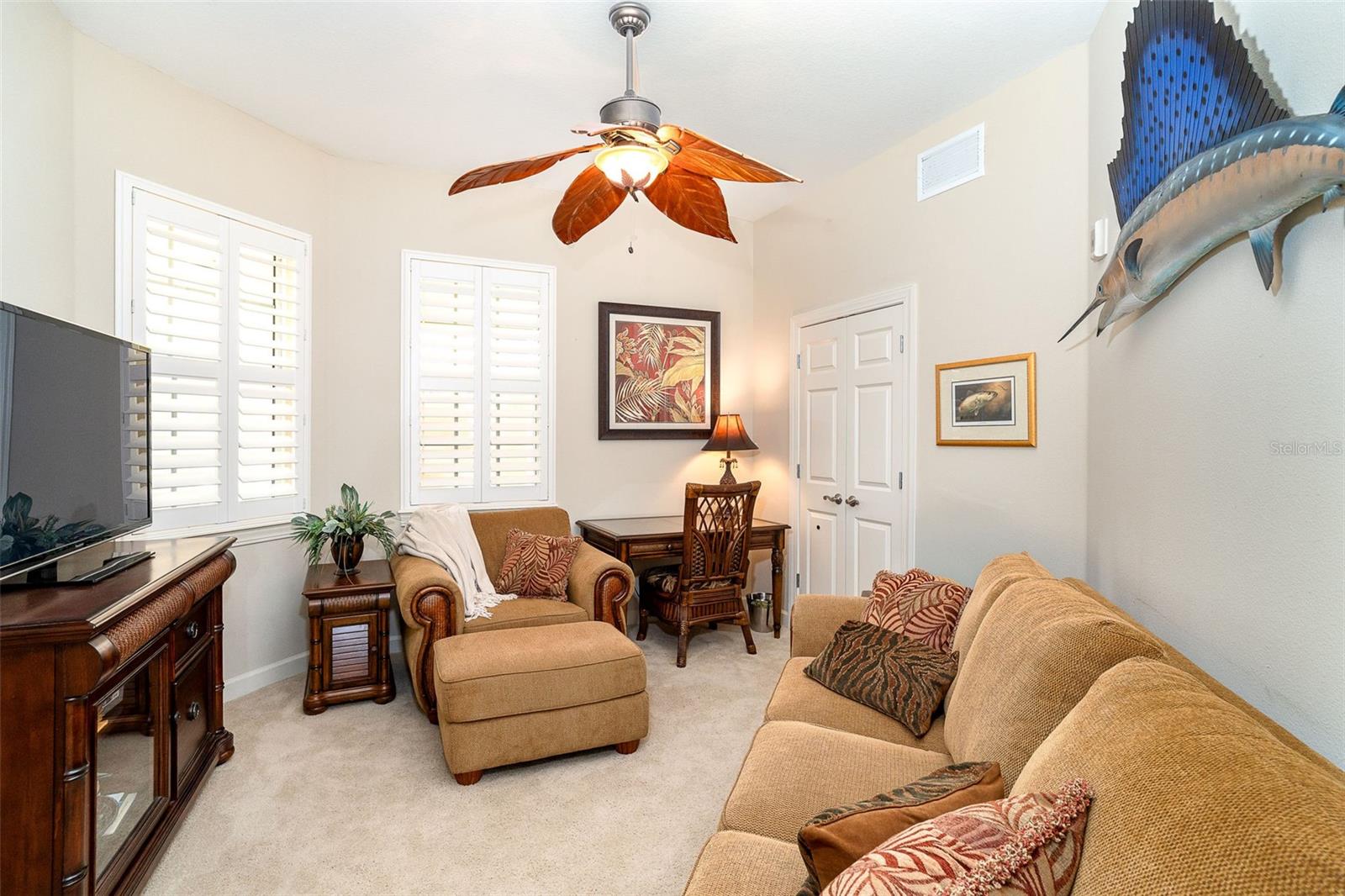 8561 AMBERJACK CIR #203